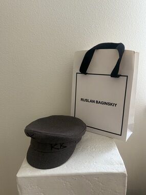 Ruslan Baginskiy | Women’s dark grey baker boy hat size S